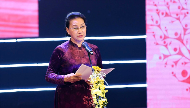 Chủ tịch Quốc hội Nguyễn Thị Kim Ngân phát biểu tại chương trình.