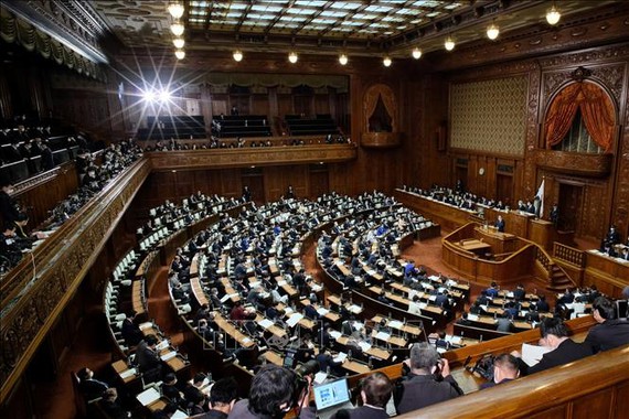 Toàn cảnh phiên họp Quốc hội Nhật Bản tại Tokyo ngày 18-1.