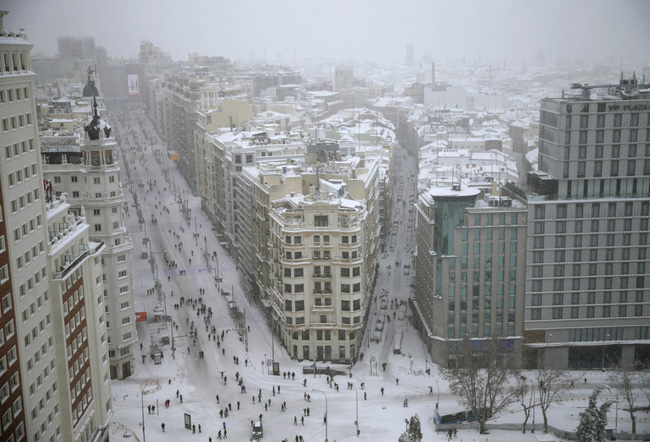 Tuyết rơi dày tại Madrid, Tây Ban Nha.