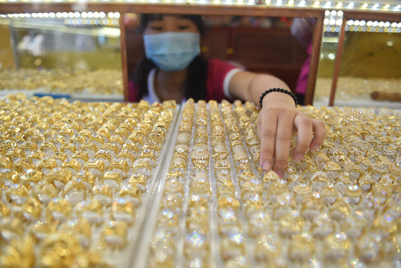 Giá vàng trong nước đang cao hơn thế giới 5 triệu đồng/lượng