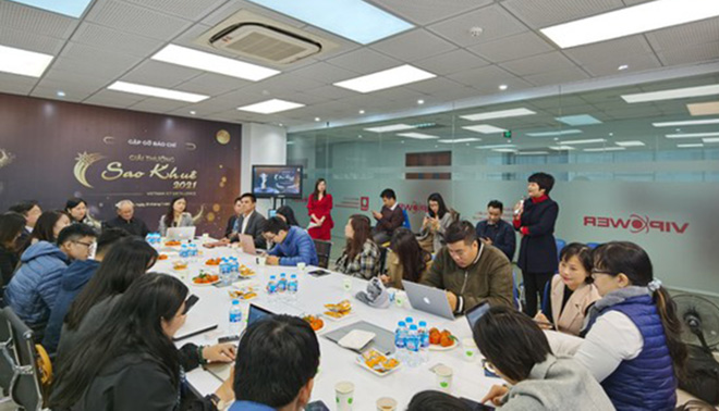 Quang cảnh cuộc gặp gỡ báo chí phát động Giải thưởng Sao Khuê 2021 diễn ra ngày 21-1 tại Hà Nội