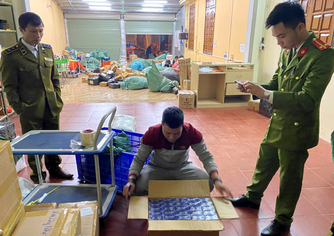 Đoàn kiểm tra 389 tỉnh Yên Bái phát hiện và thu giữ 6.500 bao thuốc lá nhập lậu