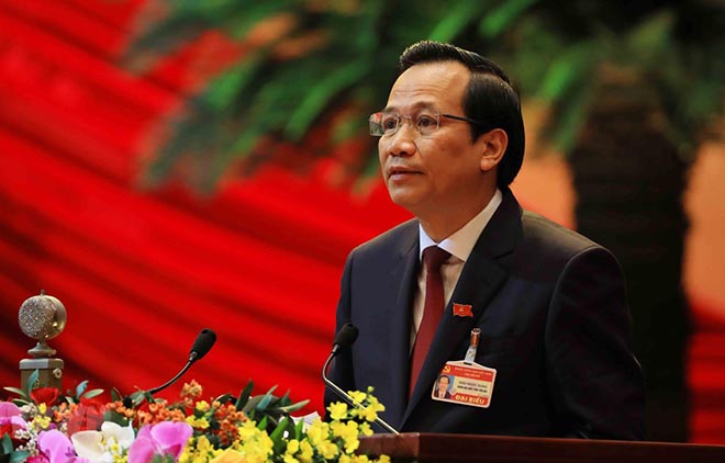 Đồng chí Đào Ngọc Dung, Ủy viên Trung ương Đảng, Bộ trưởng Bộ Lao động-Thương binh và Xã hội trình bày tham luận.