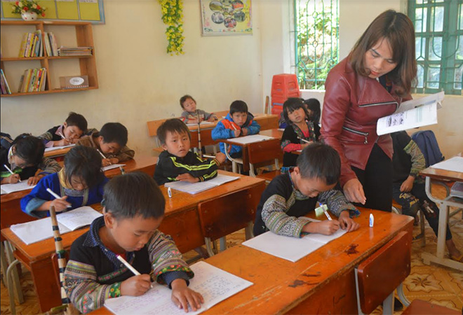 “Celebrating one Tet together” helps tackle learning interruption for Mong children.