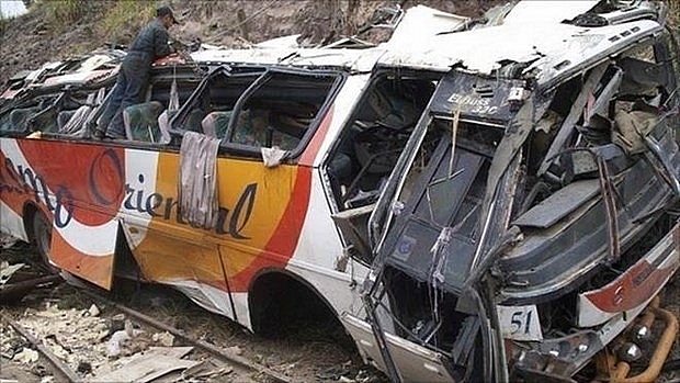 Hiện trường một vụ tai nạn ở Philippines.