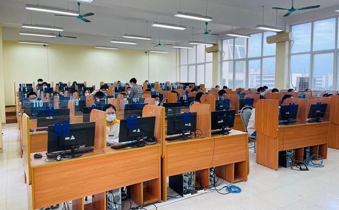 Một phòng thi của Kỳ thi đánh giá năng lực năm 2022 do ĐH Quốc gia Hà Nội tổ chức.