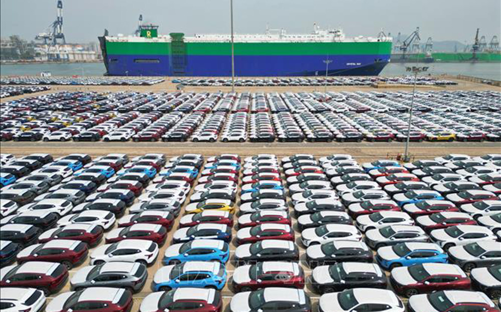 Ô tô chờ được xuất khẩu tại cảng Yên Đài, tỉnh Sơn Đông, Trung Quốc, ngày 9/5/2023.