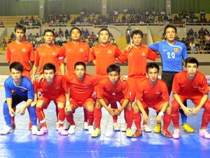 Trong trang phục màu đỏ truyền thống, đội tuyển futsal Việt Nam đã giành chiến thắng trước Philipines với tỷ số 4-1.