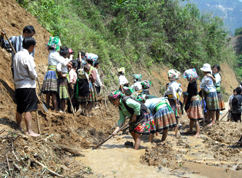 Năm 2010, huyện Trạm Tấu phấn đấu mở 130km đường giao thông nông thôn.