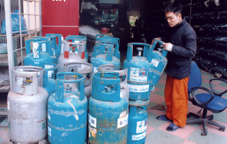 Nhiều cơ sở kinh doanh gas trên địa bàn thành phố Yên Bái nộp thuế đầy đủ cho nhà nước.