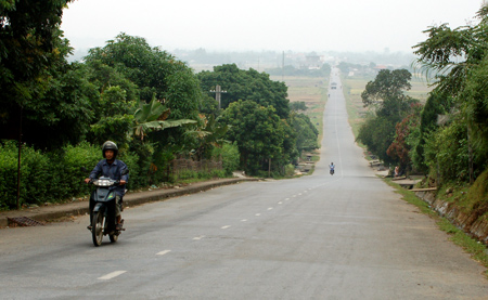 Đường vào Nghĩa Lộ.