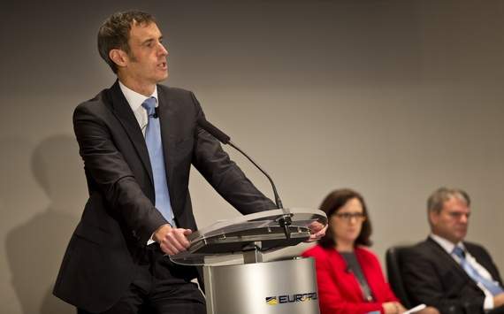 Giám đốc Europol Wainwright công bố về nạn dàn xếp tỉ số.