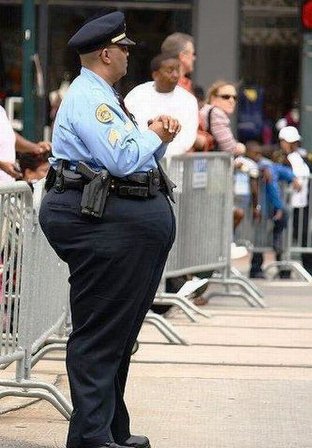 Cảnh sát sẽ bị trừ lương nếu quá cân (Ảnh minh họa)