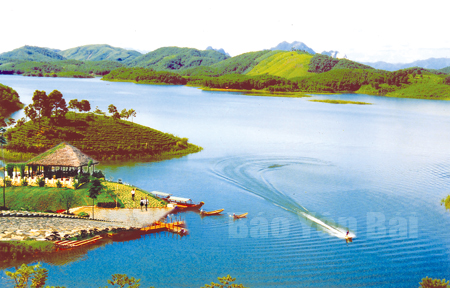 Khai thác tiềm năng du lịch hồ Thác Bà là một ưu tiên trong phát triển kinh tế của tỉnh Yên Bái. (Ảnh minh hoạ)