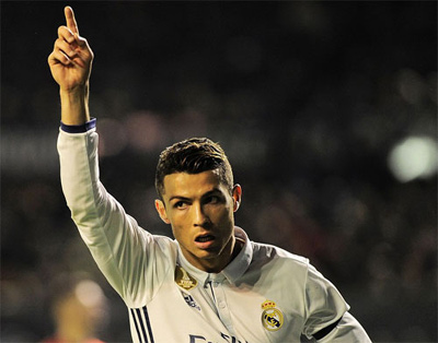 Real của Ronaldo tiếp tục xếp trên Barca với khoảng cách một điểm, đồng thời còn hai trận chưa đá.