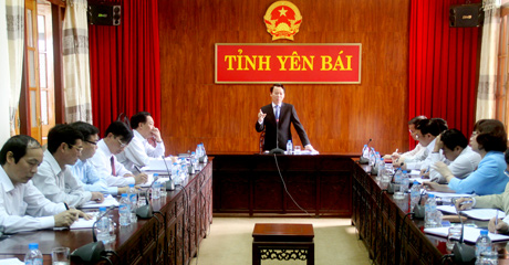 Chủ tịch UBND tỉnh Yên Bái Đỗ Đức Duy phát biểu kết luận buổi làm việc.