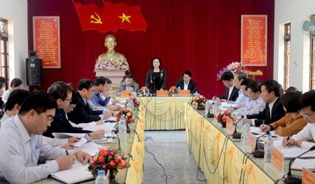 Đồng chí Phạm Thị Thanh Trà - Bí thư Tỉnh ủy, Chủ tịch HĐND tỉnh phát biểu tại buổi làm việc.