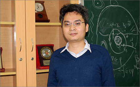 Tân giáo sư trẻ nhất năm 2017 Phạm Hoàng Hiệp.