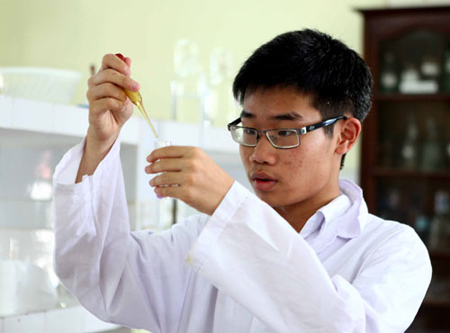 Đinh Quang Hiếu trở thành sinh viên MIT niên khóa 2018-2022.