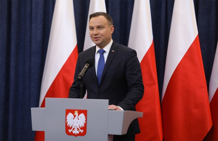 Tổng thống Ba Lan Andrzej Duda tại cuộc họp báo ở Warsaw.