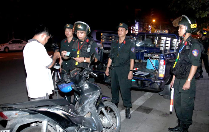 Lực lượng cảnh sát cơ động Công an tỉnh tuần tra, kiểm soát bảo đảm ANTT dịp trước, trong và sau tết Nguyên đán.