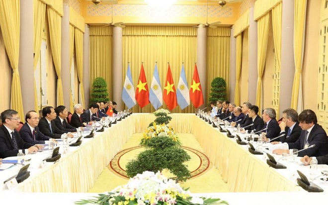 Tổng Bí thư, Chủ tịch nước Nguyễn Phú Trọng và Tổng thống Argentina Mauricio Macri tiến hành hội đàm.