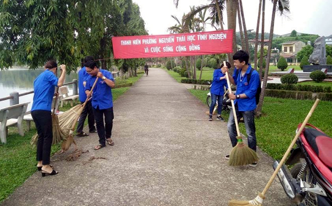 Tuổi trẻ phường Nguyễn Thái Học thường xuyên tổ chức vệ sinh Di tích lịch sử Khu mộ Nguyễn Thái Học và các chiến sĩ hy sinh trong cuộc Khởi nghĩa Yên Bái.