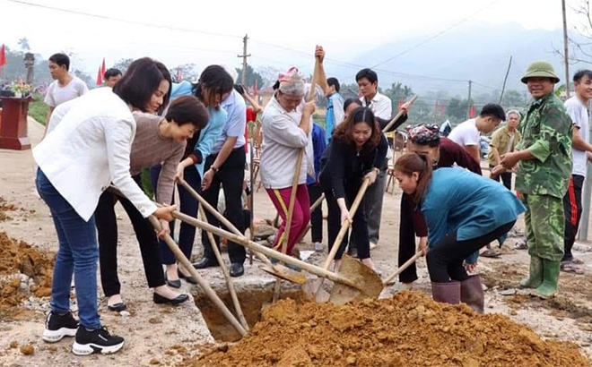 Triển khai Chương trình hành động số 190 của Tỉnh ủy, Hội LHPN tỉnh phối hợp với Tổ chức Đoàn kết quốc tế (SODI) xây dựng nhà văn hóa tại bản Vần, xã Việt Hồng, huyện Trấn Yên.