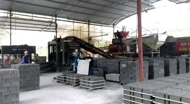 Công ty sản xuất gạch không nung tại xã Bảo Hưng, huyện Trấn Yên.