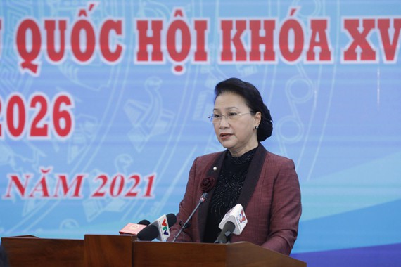 Chủ tịch Quốc hội Nguyễn Thị Kim Ngân phát biểu tại hội nghị sáng 4-2.