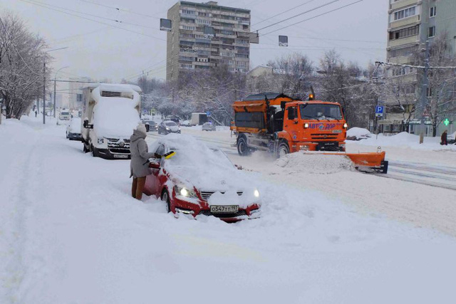 Tuyết rơi ở Moscow dày tới 59cm.