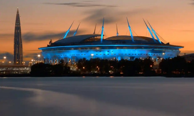 Sân Gazprom Arena tại St Petersburg mất quyền đăng cai chung kết Champions League 2021-2022.