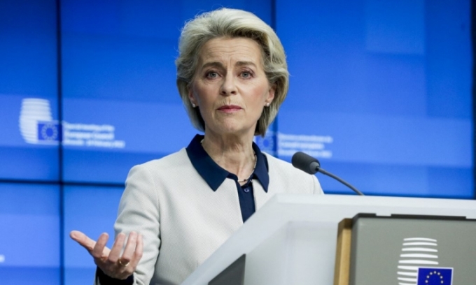 Chủ tịch Ủy ban châu Âu Ursula von der Leyen trong cuộc họp báo ở Brussels, Bỉ, hôm 25/2.