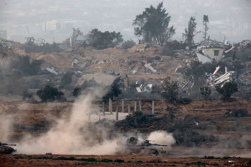Một chiếc xe tăng ở khu vực trung tâm dải Gaza.