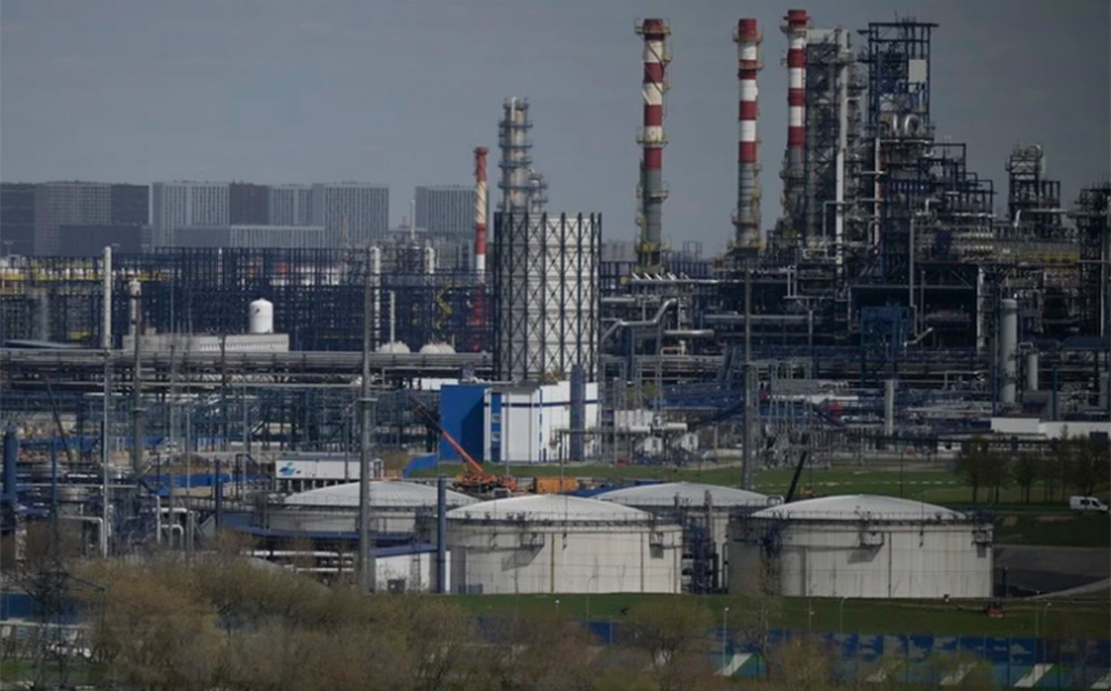 Nhà máy lọc dầu ở ngoại ô Moskva, Nga.
