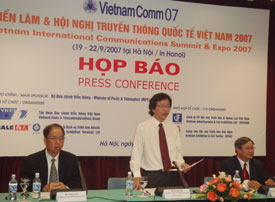 Họp báo sự kiện Vietnam Comm 07.