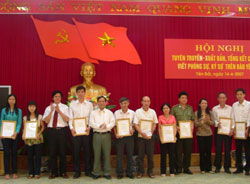 Các tác giả nhận giải báo chí Yên Bái năm 2006 - 2007