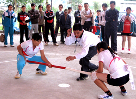 Đẩy gậy môn thể thao dân tộc truyền thống