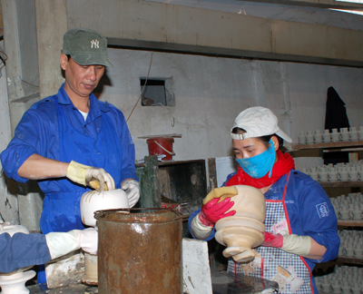 Công ty Cổ phần sứ kỹ thuật Hoàng Liên Sơn là một trong nhưng doanh nghiệp có nhiều giải pháp tiết kiệm năng lượng.