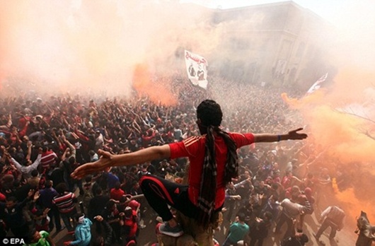 Bạo loạn sân cỏ hồi tháng 2/2012 ở Ai Cập khiến 77 người chết.