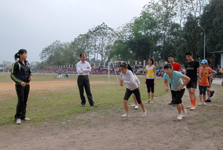 Đoàn vận động viên huyện Văn Yên trong một buổi tập.