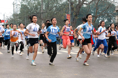 Giải Việt dã truyền thống Báo Yên Bái luôn thu hút đông đảo các bạn trẻ trong tỉnh tham gia.