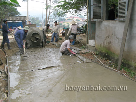 Ngày càng có nhiều tuyến đường được kiên cố hóa.