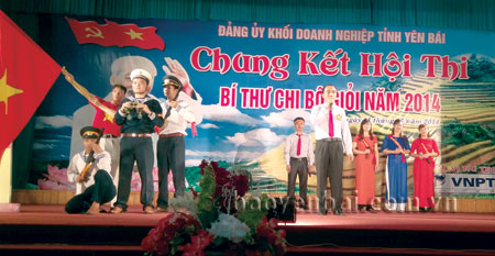 Đồng chí Nguyễn Thanh Hải Bí thư Chi bộ phân xưởng vận hành tham gia cuộc thi Bí thư chi bộ giỏi năm 2014.
