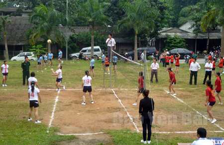 Nhân dân huyện Trấn Yên tích cực tham gia các phong trào thể thao, rèn luyện sức khỏe.
