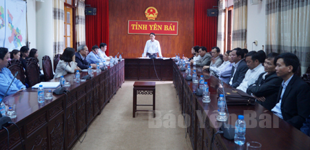 Đồng chí Nguyễn Văn Khánh – Phó Chủ tịch UBND tỉnh phát biểu tại Hội nghị.