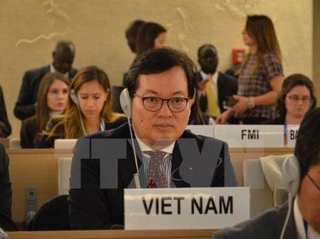 Đại sứ đặc mệnh toàn quyền Dương Chí Dũng, Trưởng Phái đoàn thường trực Việt Nam tại Liên hợp quốc tham dự Kỳ họp lần thứ 34 Hội đồng Nhân quyền của LHQ.