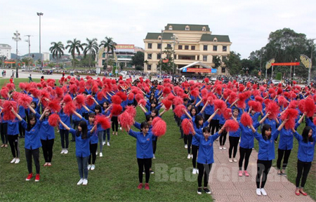 Tuổi trẻ Yên Bái hưởng ứng Ngày Thể thao Việt Nam. (Ảnh: Thu Trang)
