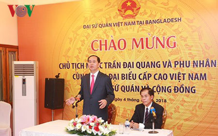 Chủ tịch nước Trần Đại Quang thăm Đại sứ quán Việt Nam tại Bangladesh.