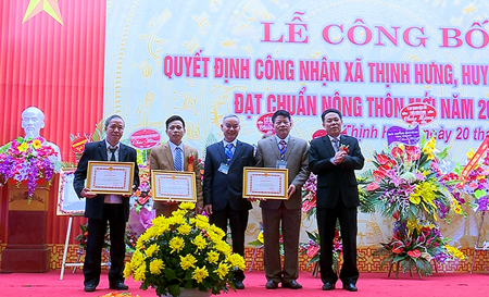 Thôn Miếu Hạ, xã Thịnh Hưng được UBND tỉnh tặng Bằng khen vì đã có thành tích xuất sắc trong phong trào thi đua xây dựng nông thôn mới.
